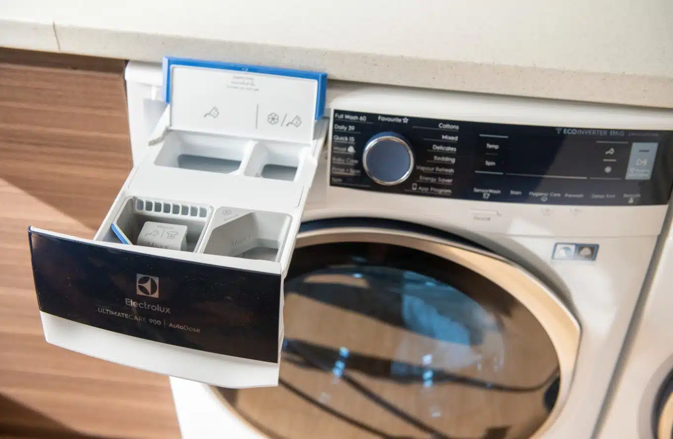 Máy giặt Electrolux với cảm biến AI